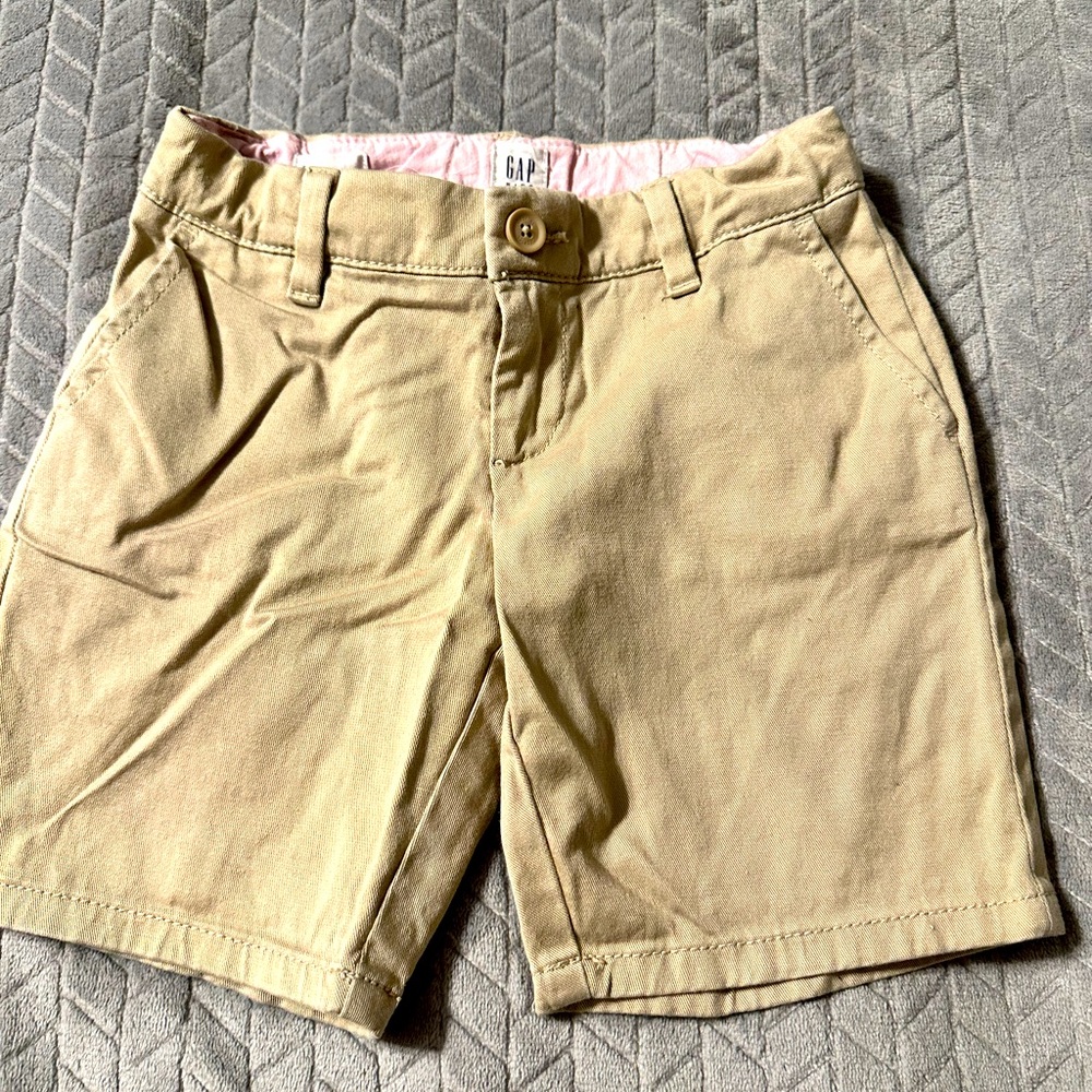Gap khaki shorts size youth 5